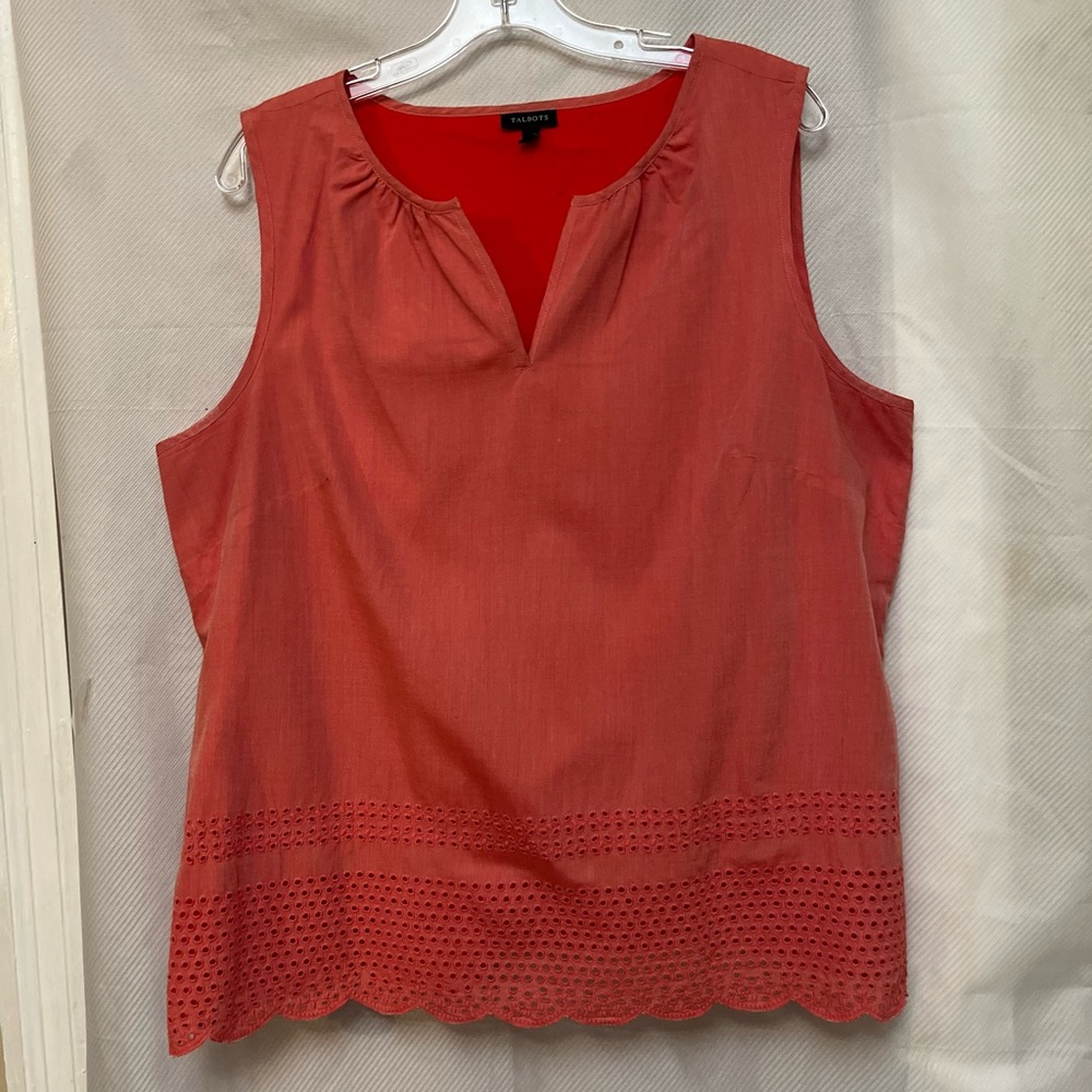 Talbots Coral Women’s Sleeveless v neck Blouse Size XL. FC